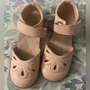 Livie and Luca maryjanes - light pink - size 1 big kid/little girl